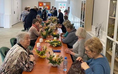 Zdjęcie do Przygotowania do Świąt Wielkanocnych podczas zajeć florystycznych w Klubie Seniora &quot;Pozytywka&quot;